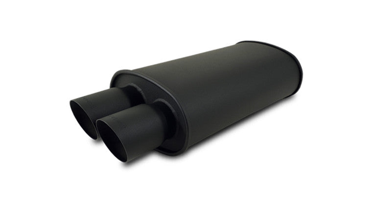 Silencieux ovale STREETPOWER FLAT BLACK avec double embout ; diamètre d'entrée : 2,50" (63,5 mm) diamètre de l'embout : 3,00" (76,2 mm) centre à centre : 3,25" (82,6 mm).