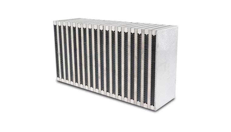 Noyau d'intercooler à flux vertical, 6 pouces de largeur x 11,75 pouces de hauteur x 3 pouces d'épaisseur.