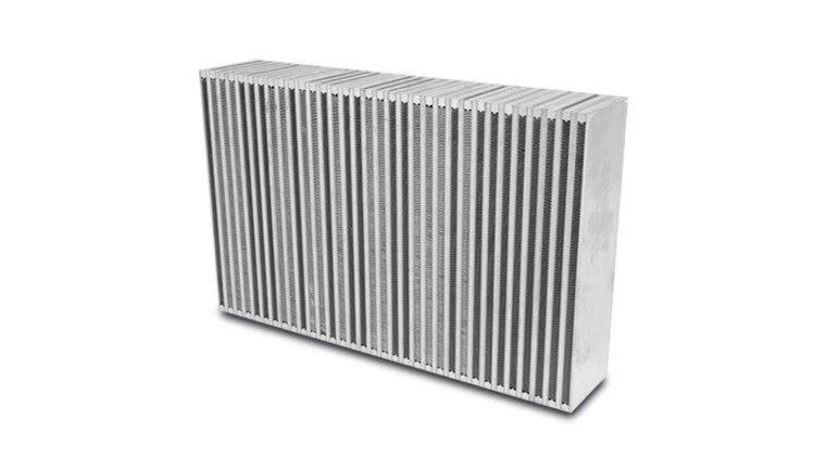 Noyau d'intercooler à flux vertical, 22 pouces de largeur x 14 pouces de hauteur x 4,5 pouces d'épaisseur.