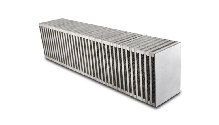 Noyau d'intercooler à flux vertical, 24" de largeur x 6" de hauteur x 4,5" d'épaisseur.