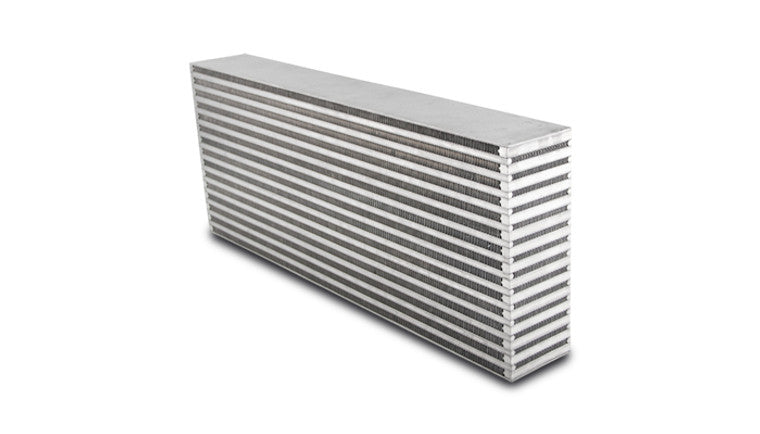Noyau d'intercooler à flux vertical, 24" de largeur x 9,75" de hauteur x 3,5" d'épaisseur.